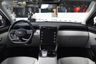 Hyundai Tucson 2021 L sở hữu màn hình thông tin giải trí khổng lồ Hyundai Tucson 2021 L sở hữu màn hình thông tin giải trí khổng lồ.