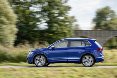 Volkswagen Tiguan 2021 R thể thao cực đỉnh với sức mạnh vượt trội.