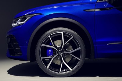 Volkswagen Tiguan 2021 R phối hợp ăn ý với tay lái trên mọi nẻo đường Volkswagen Tiguan 2021 R phối hợp ăn ý với tay lái trên mọi nẻo đường.