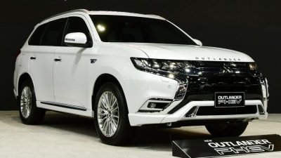 Đánh Giá Xe Mitsubishi Outlander 2021  Đối Thủ Của Mazda CX5  Honda CRV