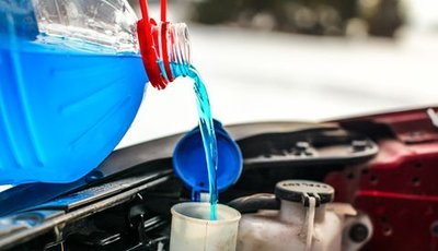 Kiểm tra nước làm mát thường xuyên Kiểm tra nước làm mát thường xuyên.
