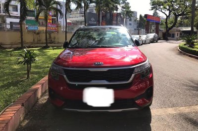 Chiếc Kia Seltos Deluxe siêu lướt đầu tiên lên sàn xe cũ, mức giá mới đáng nói 1 Chiếc Kia Seltos Deluxe siêu lướt đầu tiên lên sàn xe cũ, mức giá mới đáng nói a1