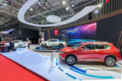 Gian hàng ô tô Nissan tại triển lãm VMS 2019 Gian hàng ô tô Nissan tại triển lãm VMS 2019 1