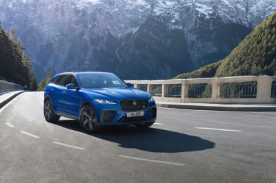 Jaguar F-PACE SVR nâng tầm với thiết kế và hiệu suất vượt trội Jaguar F-PACE SVR nâng tầm với thiết kế và hiệu suất vượt trội.