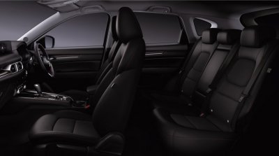 Nội thất xe Mazda bản Black Tone Edition trang trí cùng tông với ngoại thất Nội thất xe Mazda bản Black Tone Edition trang trí cùng tông với ngoại thất.