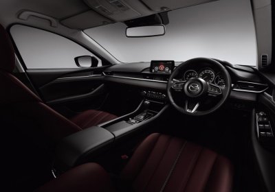 Riêng Mazda 6 Black Tone Edition có nội thất tạo hình phá cách Riêng Mazda 6 Black Tone Edition có nội thất tạo hình phá cách.