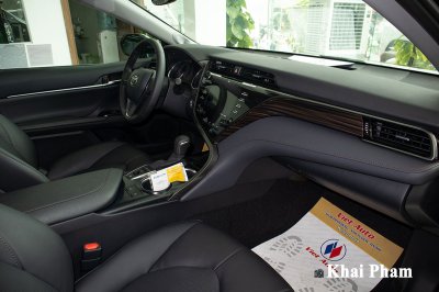 Toyota Camry XLE nhập Mỹ tiếp tục về Việt Nam, giá cao gấp đôi xe chính hãng vẫn hút khách 13 Toyota Camry XLE nhập Mỹ tiếp tục về Việt Nam, giá cao gấp đôi xe chính hãng vẫn hút khách a13