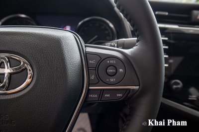 Toyota Camry XLE nhập Mỹ tiếp tục về Việt Nam, giá cao gấp đôi xe chính hãng vẫn hút khách 16 Toyota Camry XLE nhập Mỹ tiếp tục về Việt Nam, giá cao gấp đôi xe chính hãng vẫn hút khách a16