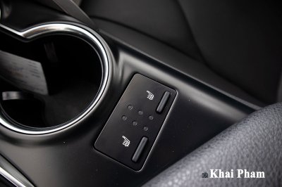 Toyota Camry XLE nhập Mỹ tiếp tục về Việt Nam, giá cao gấp đôi xe chính hãng vẫn hút khách 24 Toyota Camry XLE nhập Mỹ tiếp tục về Việt Nam, giá cao gấp đôi xe chính hãng vẫn hút khách a24