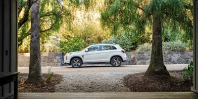 Mitsubishi Outlander Sport 2021 chào giá hạt dẻ nhờ bổ sung thêm bản cơ sở S Mitsubishi Outlander Sport 2021 chào giá hạt dẻ nhờ bổ sung thêm bản cơ sở S.