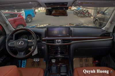 Lexus LX570 Super Sport 2021 đầu tiên cập bến Việt Nam với ngoại hình mới 9 Lexus LX570 Super Sport 2021 đầu tiên cập bến Việt Nam với ngoại hình mới a9