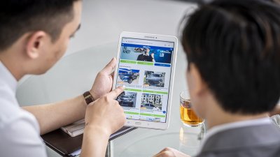 Mua bán xe trực tuyến là 1 bước tiến tiện cho khách mua, lợi cho bên bán Mua bán xe trực tuyến là 1 bước tiến tiện cho khách mua, lợi cho bên bán.