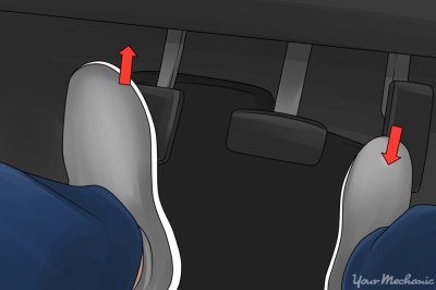 Nhả chân côn nhấn chân ga Nhả chân côn nhấn chân ga.