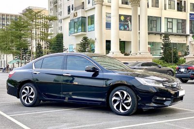 Honda Accord 2017 rao bán 868 triệu đồng 1