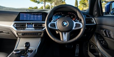 BMW 3-Series 2021 ra mắt bản kéo dài vẫn giữ nguyên ngôn ngữ thiết kế của bản tiêu chuẩn.