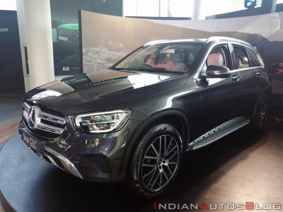 Mercedes-Benz GLC 2021 trình làng với giá 1,8 tỷ đồng.