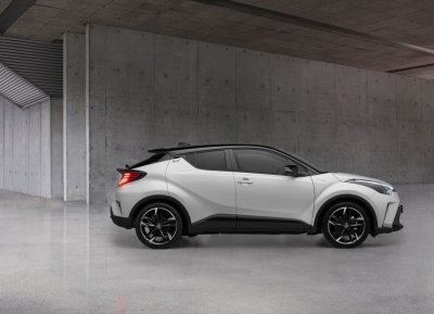 Toyota C-HR GR Sport 2021 cuốn hút từ từng đường cong Toyota C-HR GR Sport 2021 cuốn hút từ từng đường cong.