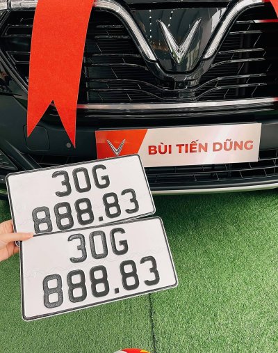 VinFast Lux SA2.0 của Dũng Tư mang biển phát tài VinFast Lux SA2.0 của Dũng Tư mang biển phát tài.