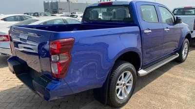 Isuzu D-Max 2021 cải tiến nhiều tính năng an toàn 1