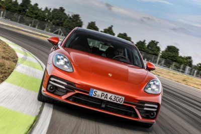 Thiết kế đầu xe Porsche Panamera 2021 1