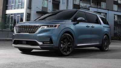 Kia Sedona 2022 chốt giá khởi điểm 766 triệu đồng.