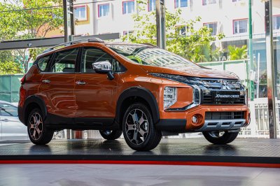 Mua Mitsubishi Xpander Cross nhận vàng SJC.