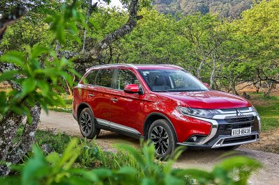 Mitsubishi Outlander 2020.