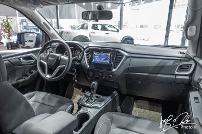 Không gian nội thất xe Isuzu D-Max 2021 1