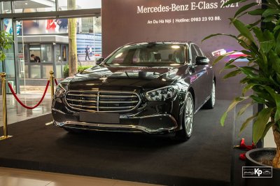 Mercedes-Benz E200 Exclusive 2021 giá hơn 2,3 tỷ đồng có gì đặc biệt? a1