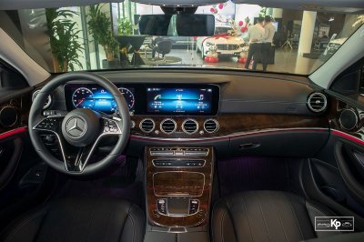 Mercedes-Benz E200 Exclusive 2021 giá hơn 2,3 tỷ đồng có gì đặc biệt? a3