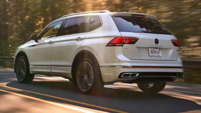 Volkswagen Tiguan 2022 mới có đuôi xe tinh tế hơn.