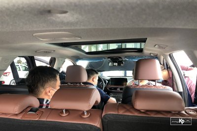 Hyundai Santa Fe 2021 về đại lý, khách kéo đến “sờ” đông kín, chốt đơn liên tục khi được lái thử a5