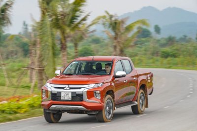 Xe bán tải cũ máy dầu được nhiều người ưa chuộng Xe bán tải cũ máy dầu được nhiều người ưa chuộng.