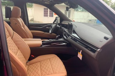 “Đập thùng” Cadillac Escalade 2021 đầu tiên tại Việt Nam, giá không dưới 8 tỷ đồng 5 “Đập thùng” Cadillac Escalade 2021 đầu tiên tại Việt Nam, giá không dưới 8 tỷ đồng a5