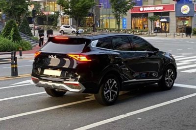 Ngắm Kia Sportage 2022 "bằng xương, bằng thịt" ngoài đời thực, sẽ gây khó cho CX-5, CR-V khi về Việt Nam a3