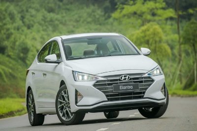 doanh số Hyundai Elantra đạt 261 xe, tăng 52 xe so với tháng 4/2021 1