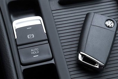 Dùng phanh tự động auto hold thế nào?