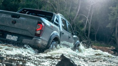 Nissan Navara Pro-4X Warrior sở hữu khả năng off-road, vượt chướng ngại vật cực đỉnh.