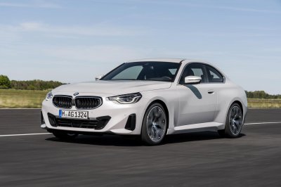 Nâng cấp toàn diện, BMW 2-Series Coupe 2022 mới chào giá 838 triệu đồng.