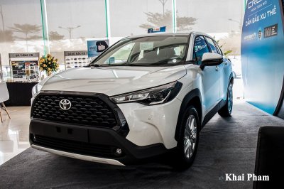 Toyota Corolla Cross cũng có lượng tìm kiếm cao ngang ngửa Vios.