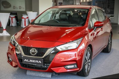 Nhiều người dùng chưa hài lòng về giá bán của Nissan Almera 2021.