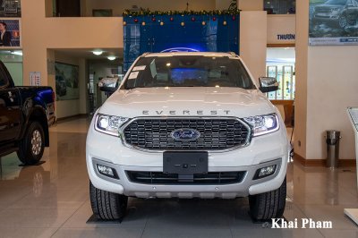 mà "người anh em" Ford Everest cũng chịu cảnh tương tự.1