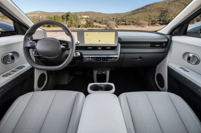 Không gian nội thất đậm chất tương lai của Hyundai Ioniq.