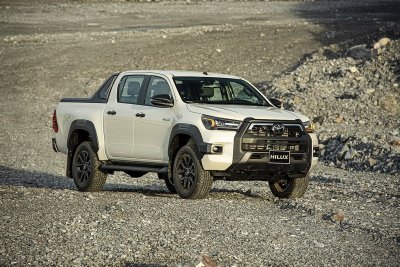Toyota Hilux có khả năng lội nước ấn tượng.