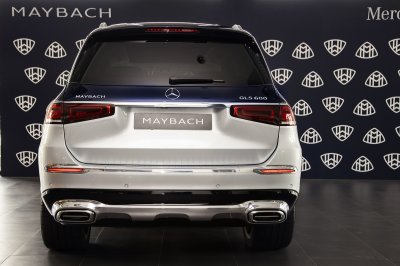 Mercedes-Maybach GLS 600 Edition 100 sử dụng động cơ V8 tăng áp kép công suất cực đại 557 mã lực 1