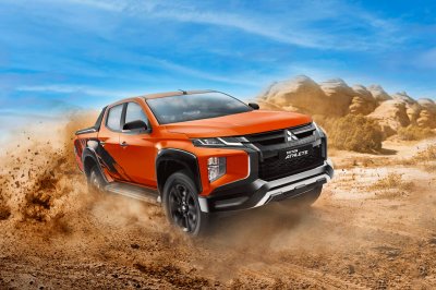 Phân khúc xe bán tải tháng 8: Doanh số Ford Ranger giảm mạnh, ngôi vương về tay Mitsubishi Triton