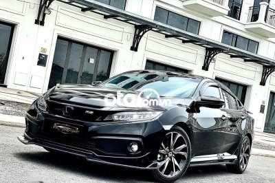 Honda Civic sở hữu nội ngoại thất hiện đại, đậm chất thể thao