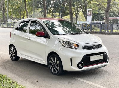 Săn ô tô cũ chạy dịch vụ tầm giá 200 - 300 triệu đồng, đâu là những cái tên không nên bỏ lỡ?.