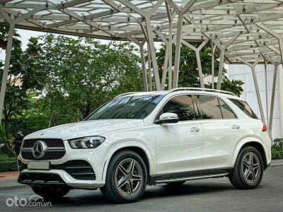 Mercedes GLE.