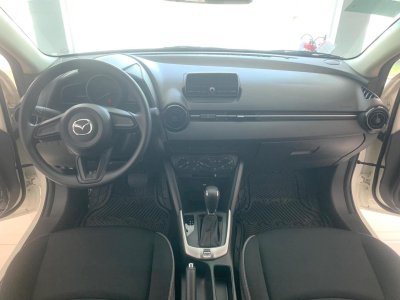 Mazda2 2017 nâng cấp nhẹ thiết kế nội, ngoại thất